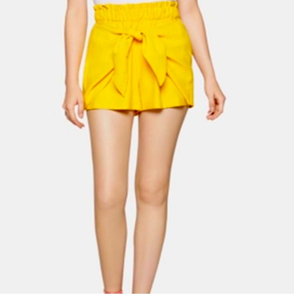 🌸 BCBG Generation Yellow Shorts